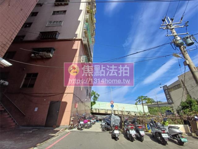 新北鶯歌大樓法拍-7