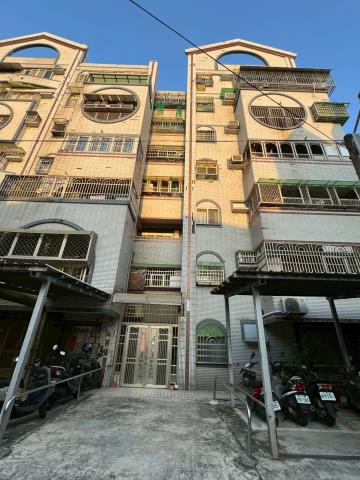 高雄岡山大樓拍賣-7