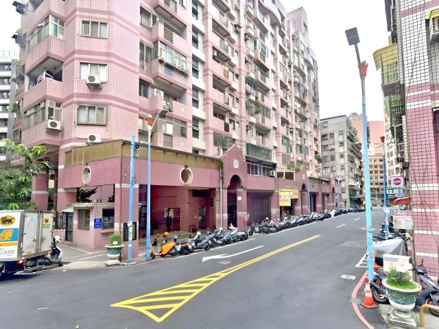 新北五股法拍大樓-5