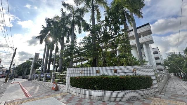 高雄岡山法拍大樓-2