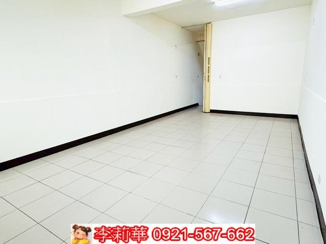 台南東區店面-8