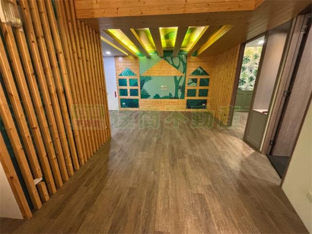 高雄新興區大樓-14