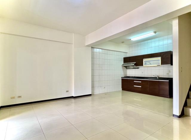 高雄小港透天-8