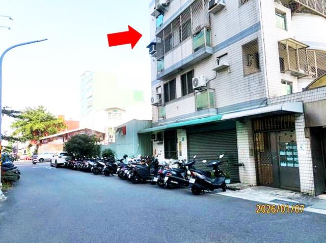 台中東區華廈法拍-4