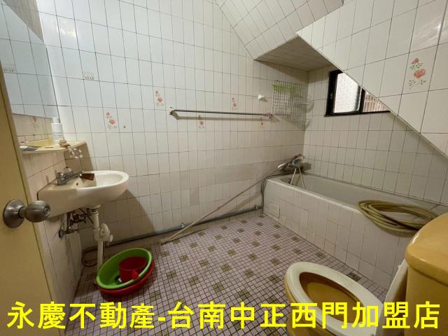 台南東區透天-9