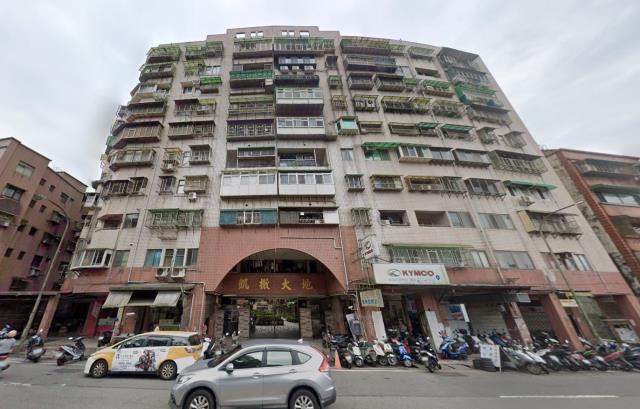 信義區拍賣華廈-1