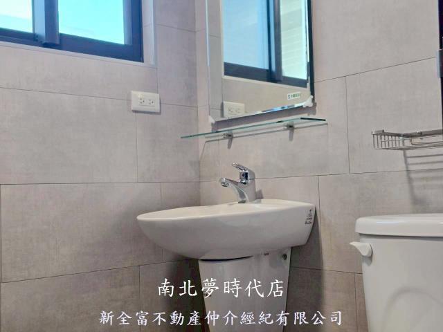 台南新市大樓-12