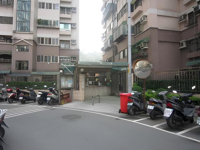 新北大樓法拍-4