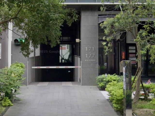 新北新莊法拍大樓-7