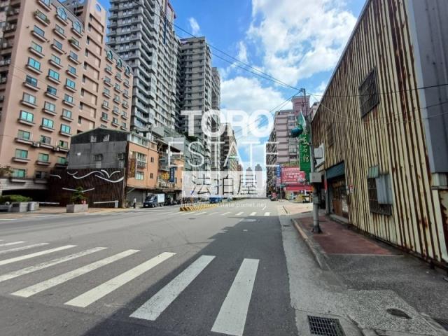 新北八里大樓法拍-8