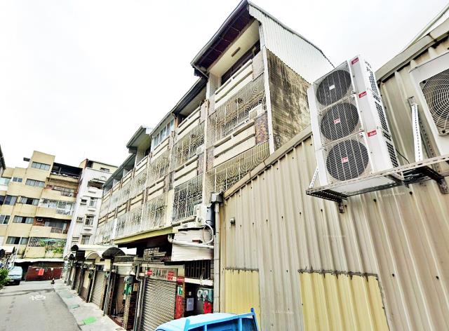 南區拍賣透天-3