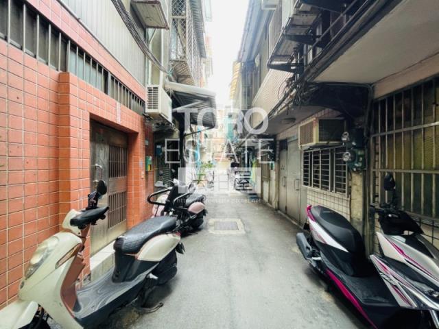 三重公寓法拍-7