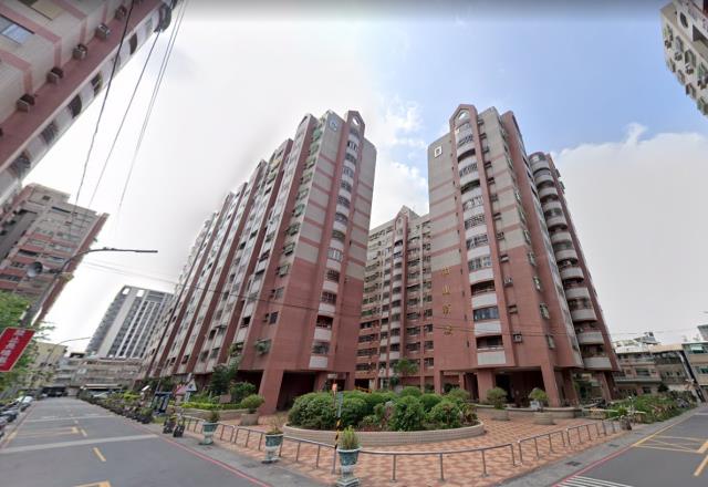 高雄鳳山法拍大樓-6