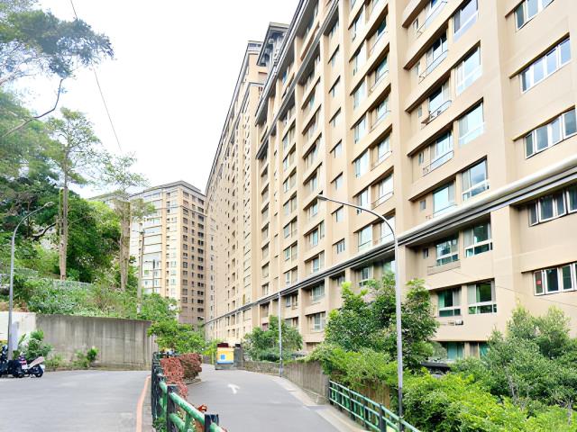 新北中和大樓法拍-7