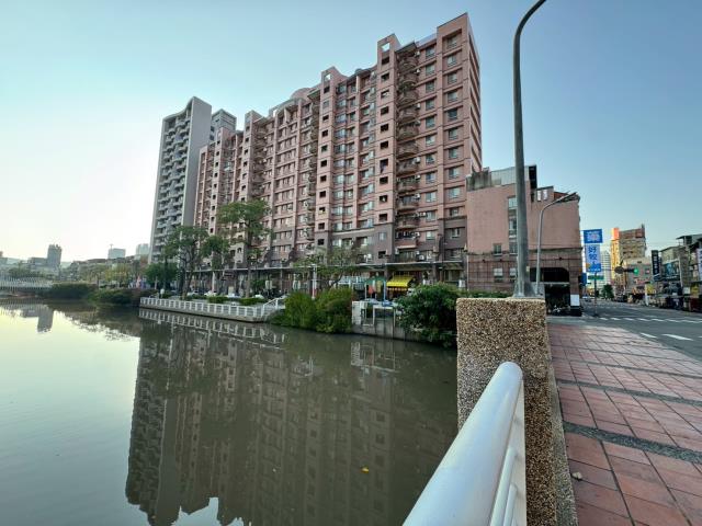 三民區拍賣華廈-3