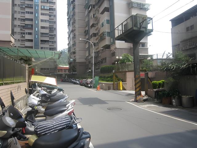 新北五股法拍大樓-12