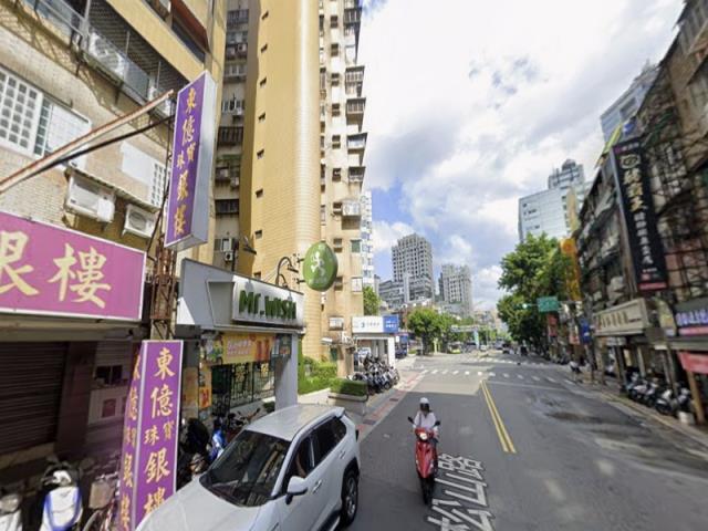 台北信義區拍賣大樓-6