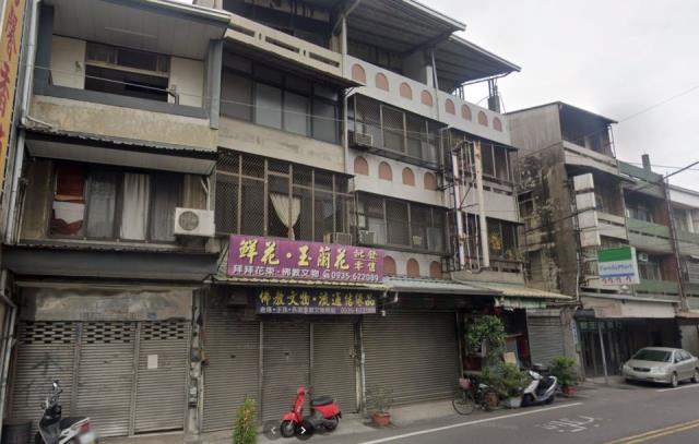 台中大里法拍透天-1