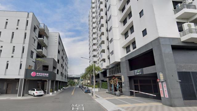 高雄鳳山大樓法拍-4