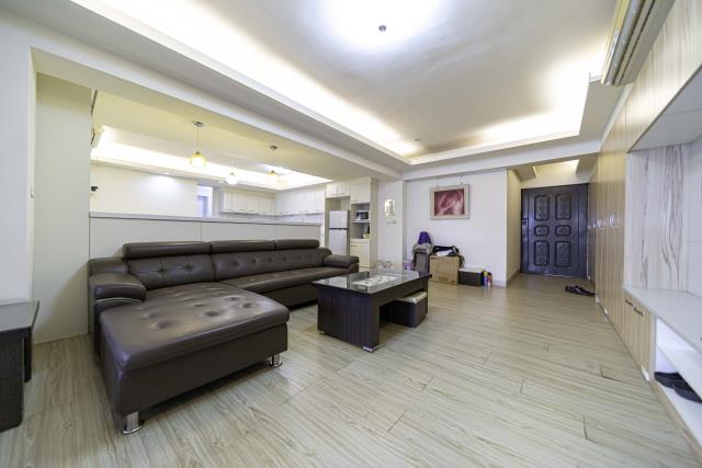 高雄新興區大樓-2