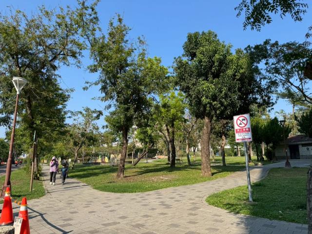 三民區法拍大樓-3