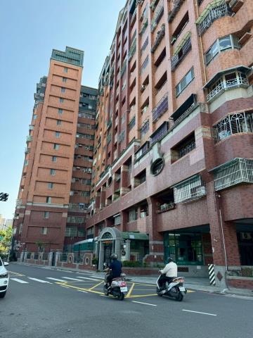 三民區法拍大樓-4