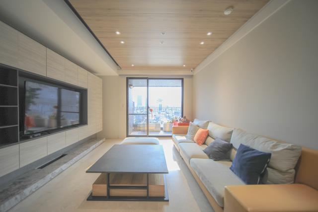 高雄新興區大樓-1