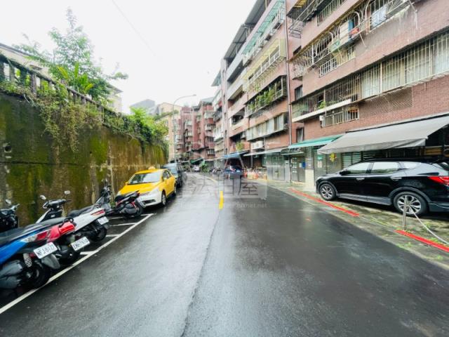 台北文山區公寓法拍-7