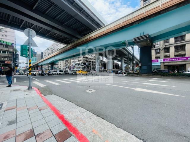 台北拍賣華廈-7