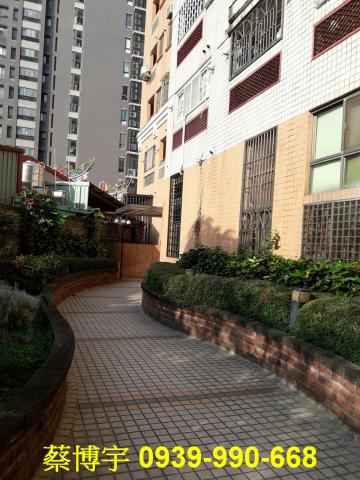 南屯波音市彩翼法拍屋