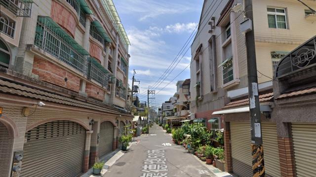 高雄岡山法拍透天-8