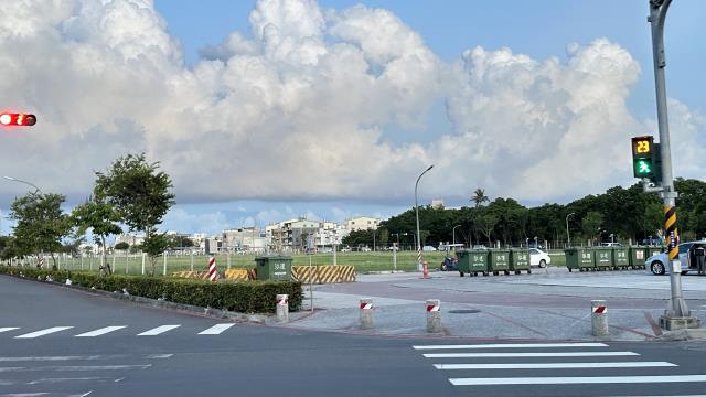 高雄岡山拍賣透天-9