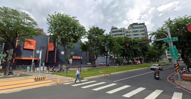 高雄苓雅法拍透天-4