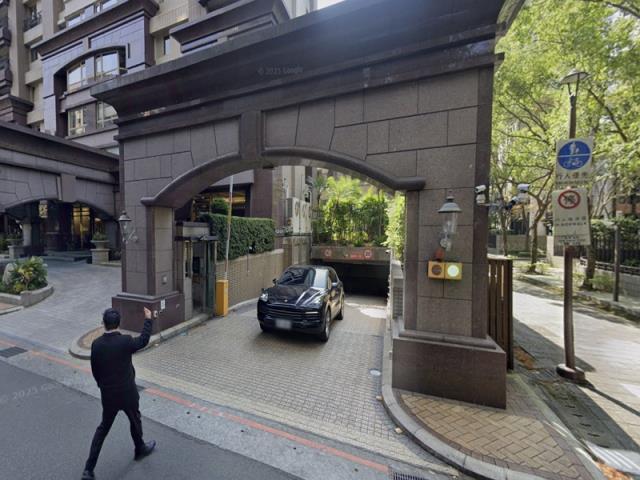 台北信義區拍賣大樓-6