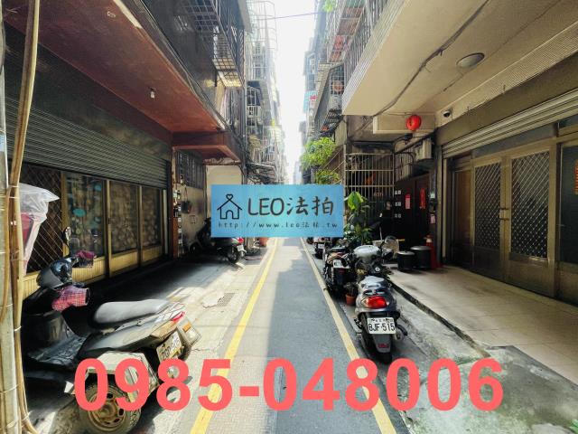 三重法拍透天-8