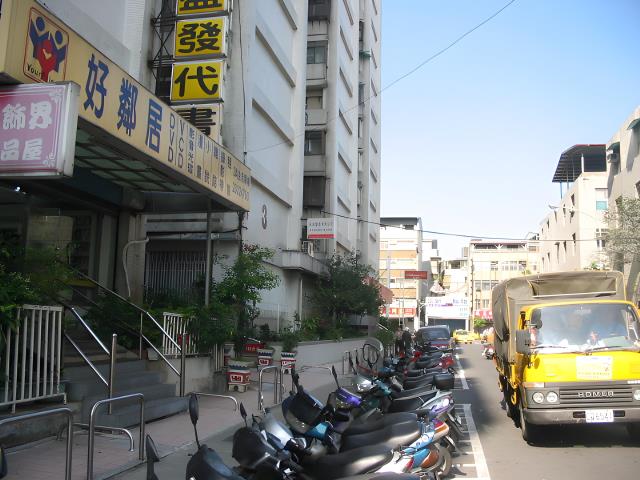台北拍賣大樓-4