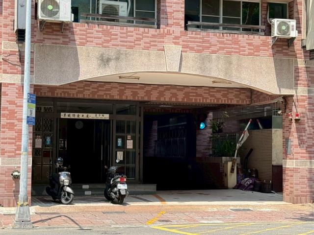 高雄左營大樓法拍-5