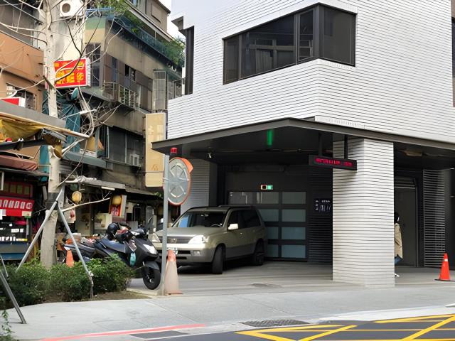 台北中正區法拍大樓-1