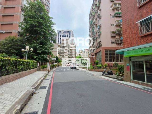 新北淡水法拍華廈-7