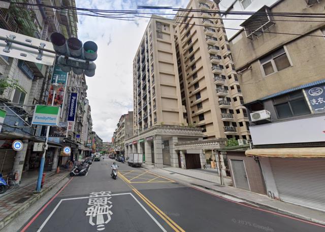 板橋大樓法拍-6