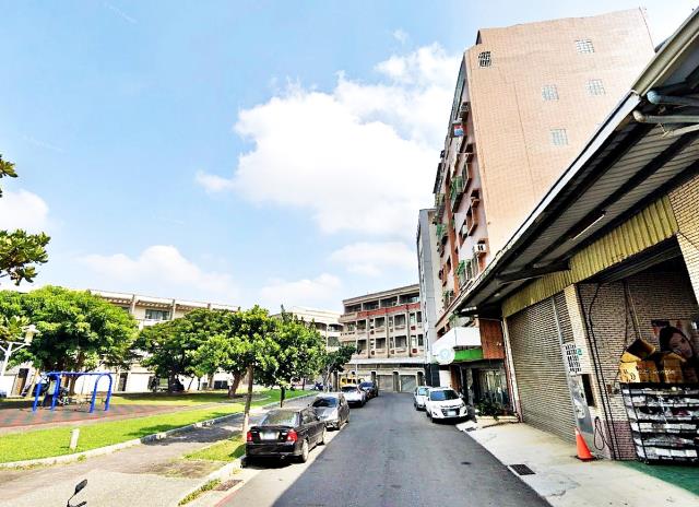 安南區育安一街三房車