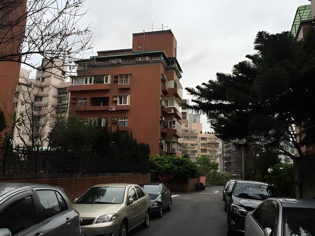 內湖華廈拍賣-4
