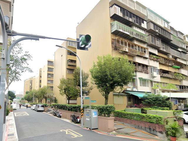 台北萬華拍賣大樓-4