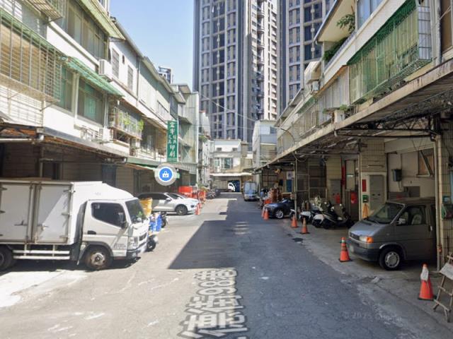 中和法拍透天-8