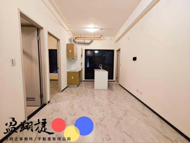 高雄新興區大樓-7