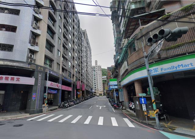 新北新莊法拍大樓-11