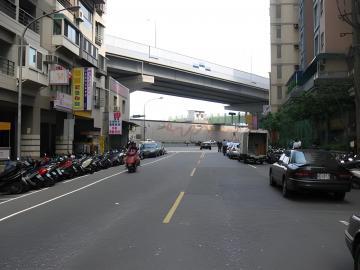 新北三重法拍大樓-8