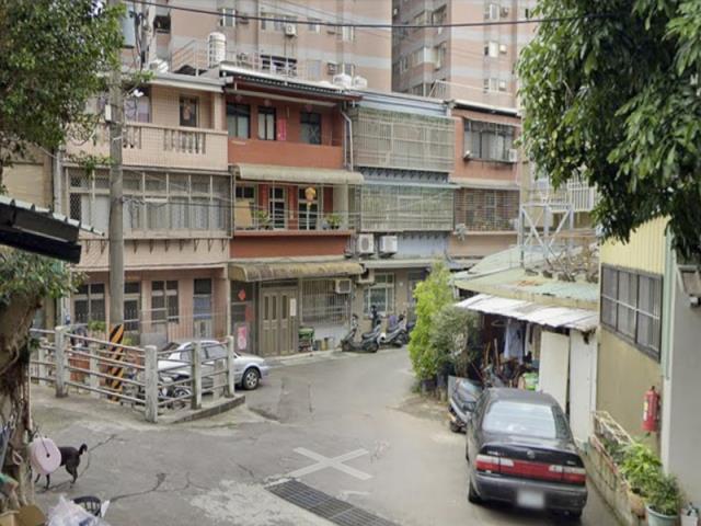 新北淡水法拍透天-5