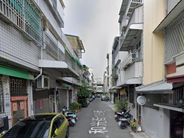 楠梓法拍透天-2