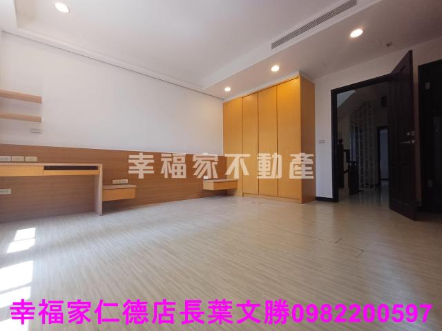 中西區透天-8